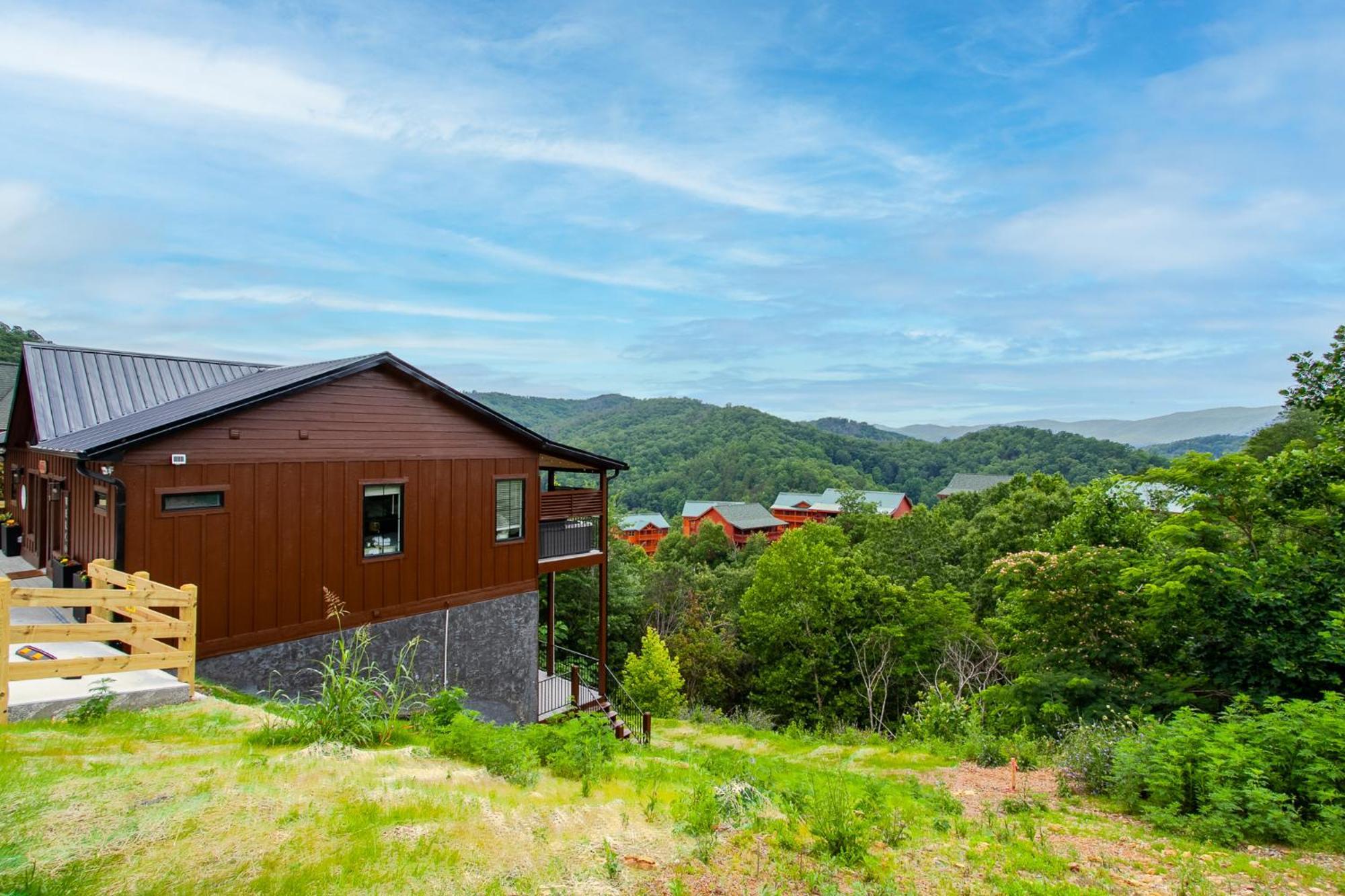 Bearly Haus -Views, Hot Tub, Pool & Xbox! Villa Pigeon Forge Exterior foto